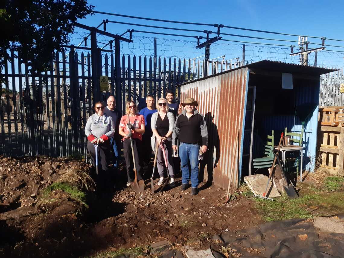 Manure bin working party